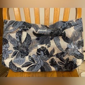 Victoria’s Secret PINK plastic tote bag